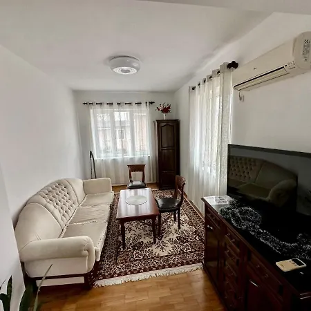 опера. стил и комфорт. идеален център. Varna